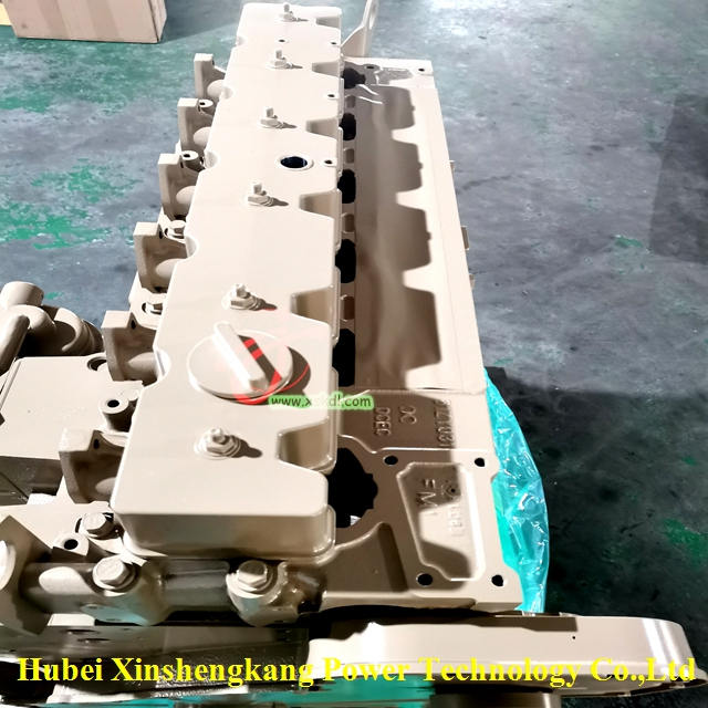 Biela del motor Cummins 6C8.3
